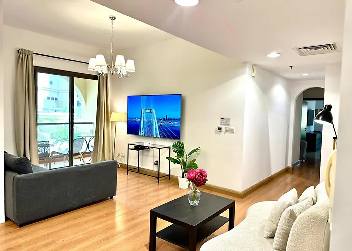 Beautiful 2Br & 4Br Apartments On Jbr Beach, Walking Distance To Bluewaters Island - By Sunkissed Holiday Homes