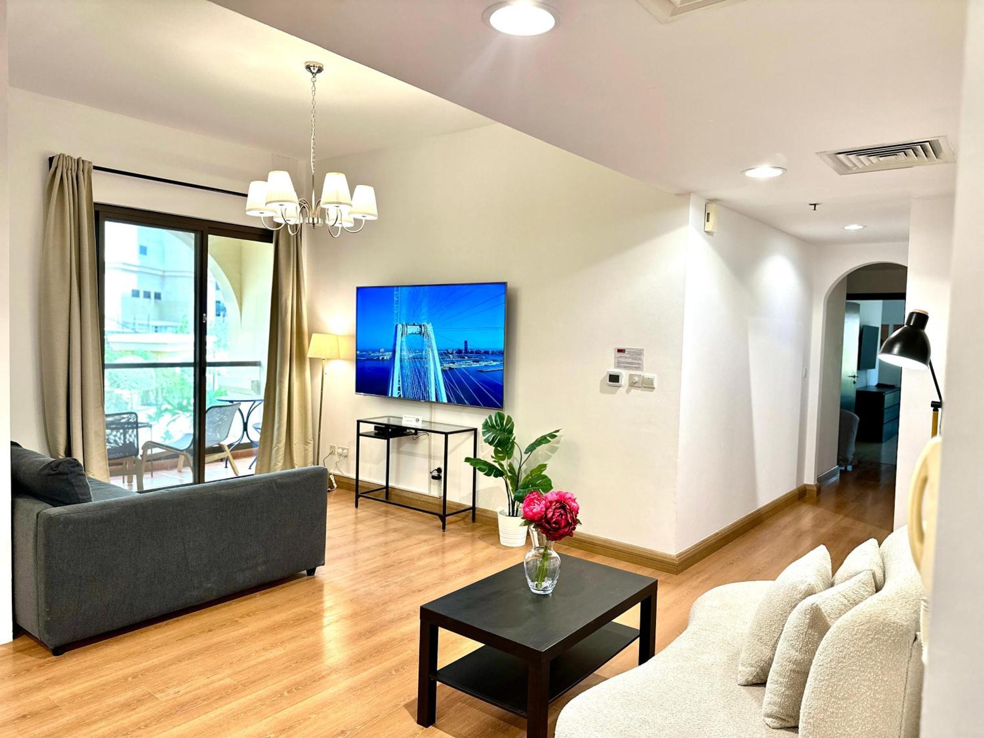 Апартаменти Beautiful 2br & 4br On Jbr Beach, Walking Distance To Bluewaters Island - By Sunkissed Homes Дубай