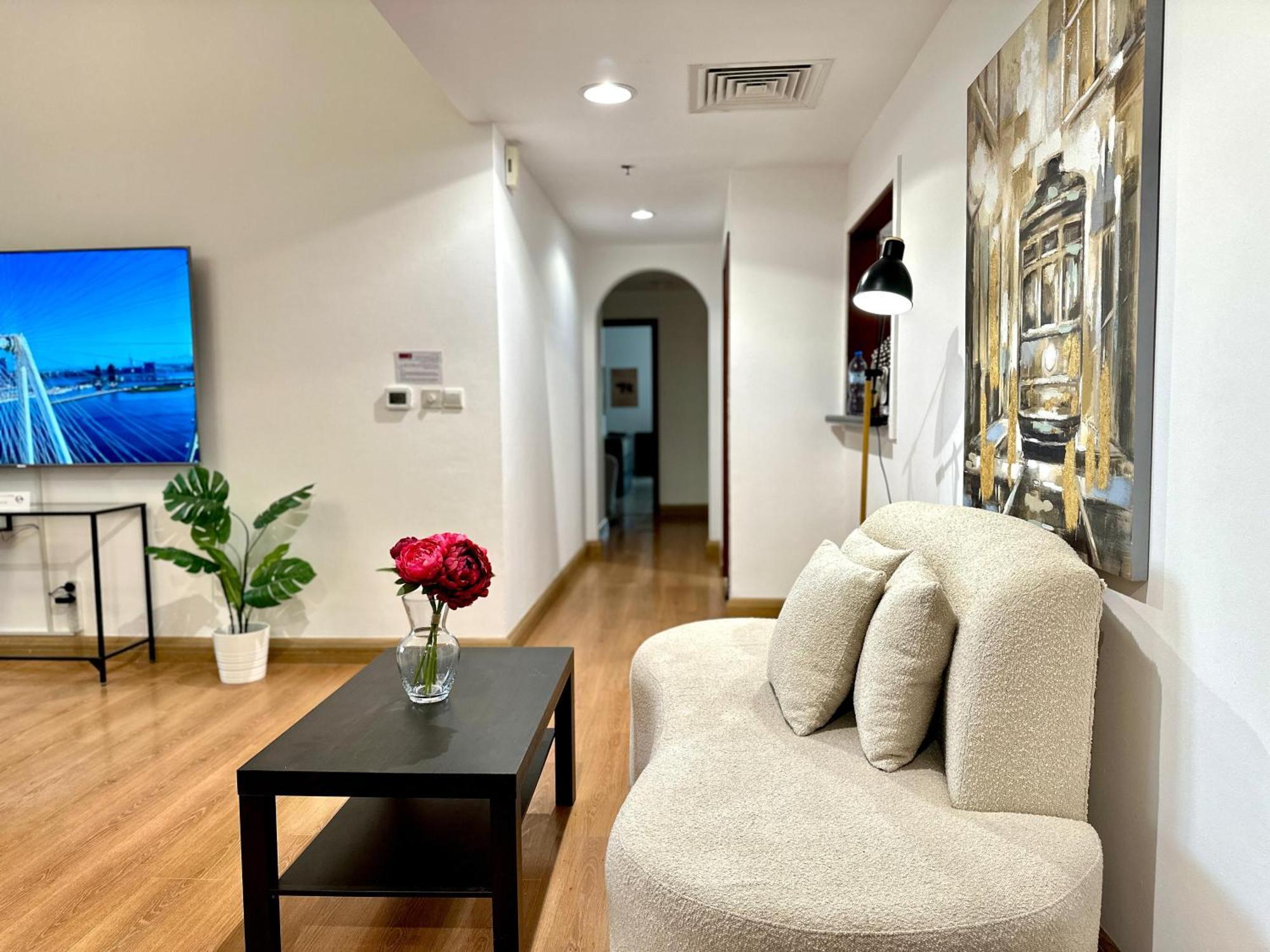 Beautiful 2br & 4br On Jbr Beach, Walking Distance To Bluewaters Island - By Sunkissed Homes Апартаменти *
