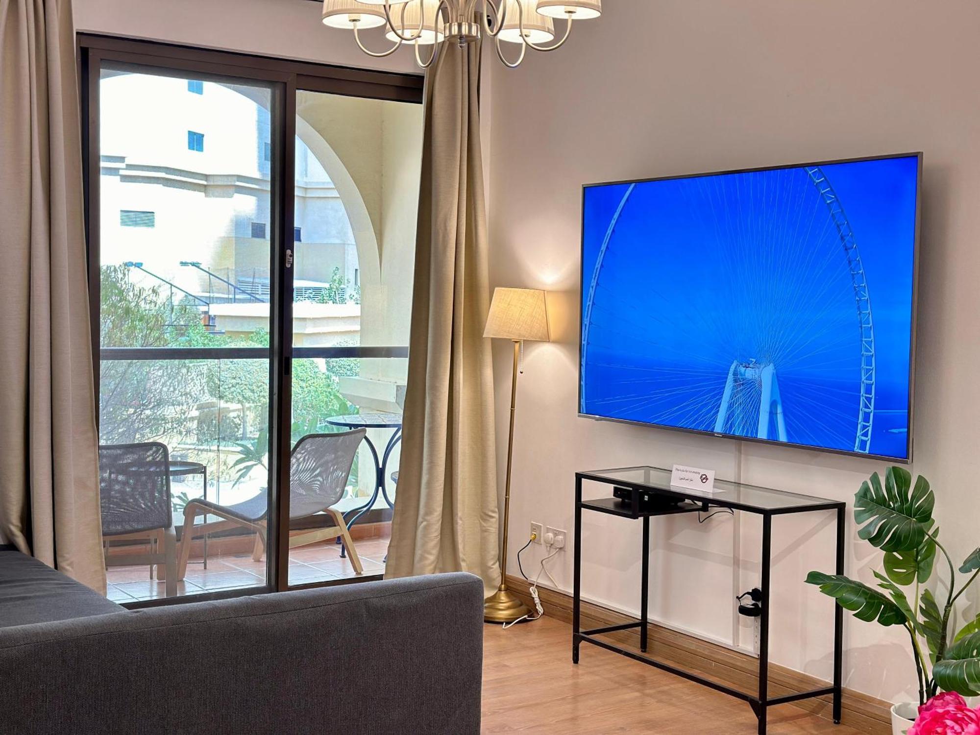 Beautiful 2br & 4br On Jbr Beach, Walking Distance To Bluewaters Island - By Sunkissed Homes * Дубай