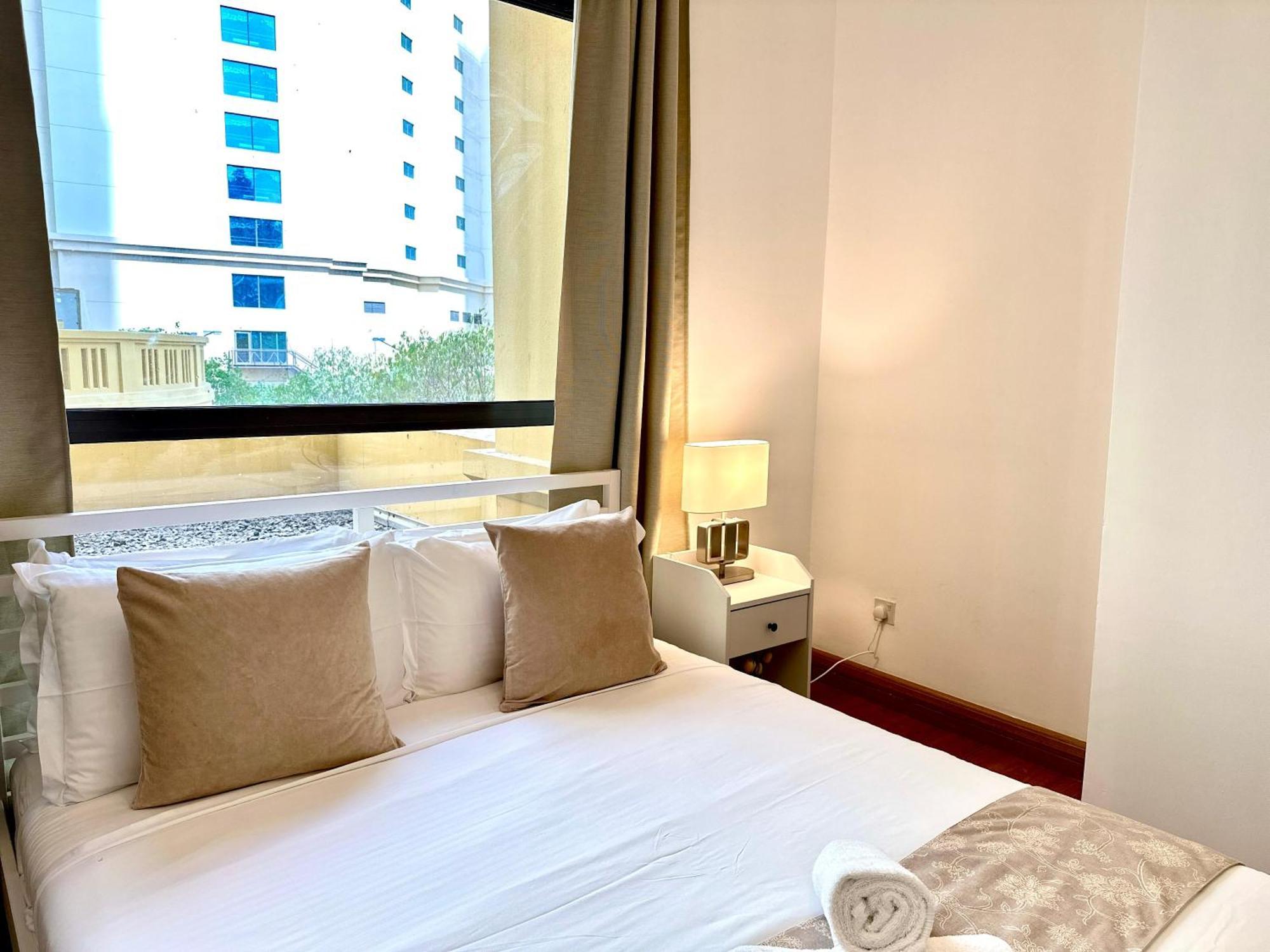 Beautiful 2br & 4br On Jbr Beach, Walking Distance To Bluewaters Island - By Sunkissed Homes Апартаменти