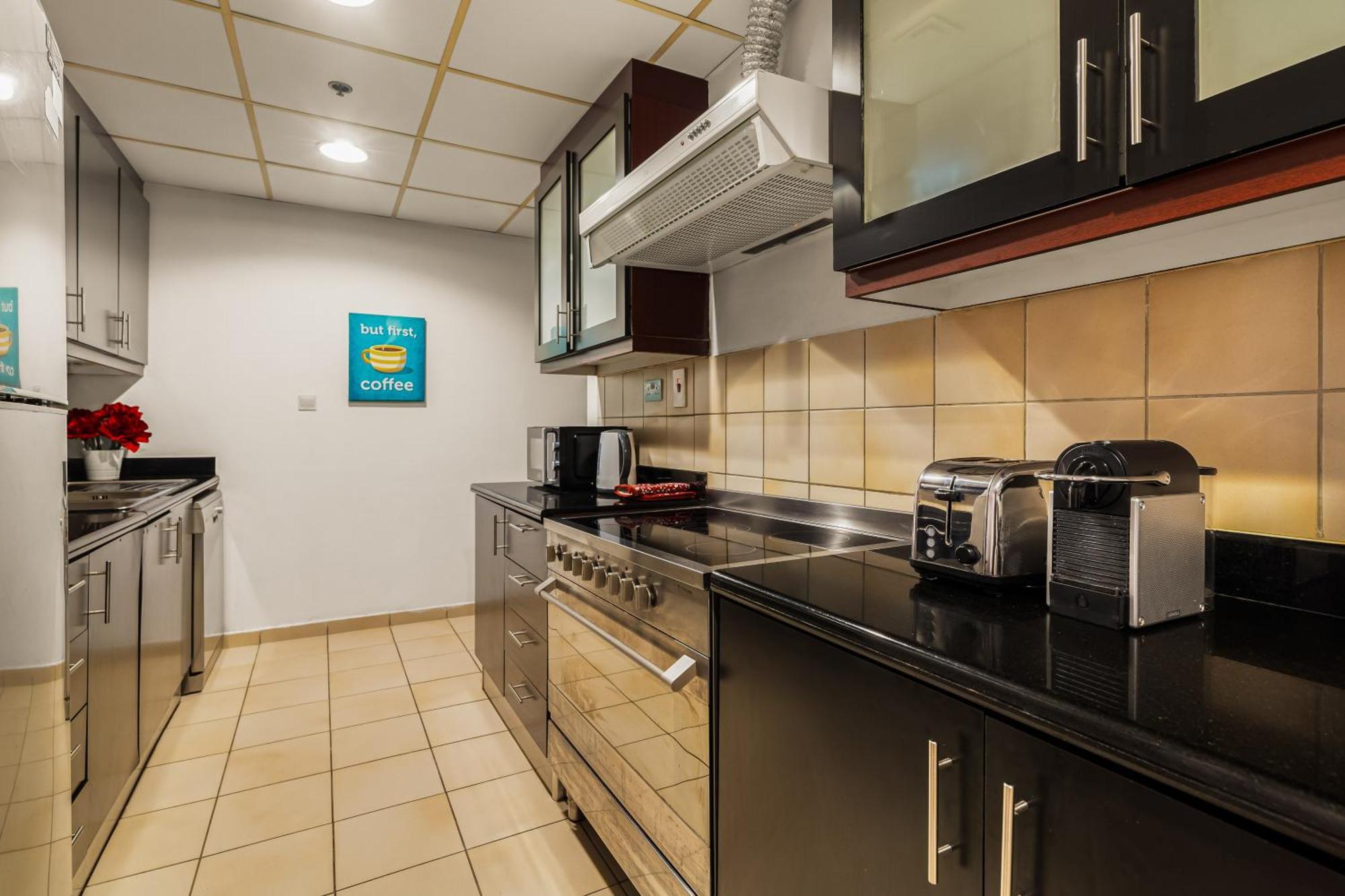Beautiful 2br & 4br On Jbr Beach, Walking Distance To Bluewaters Island - By Sunkissed Homes شقة *