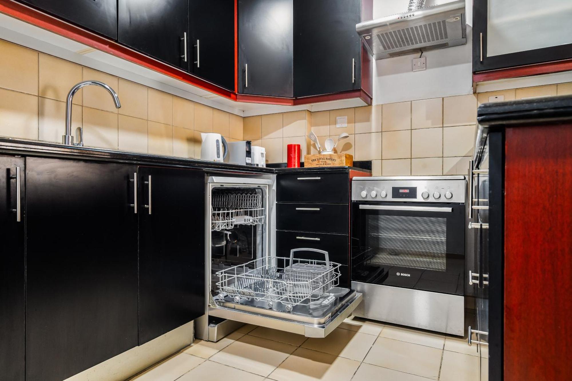 Апартаменти Beautiful 2br & 4br On Jbr Beach, Walking Distance To Bluewaters Island - By Sunkissed Homes Дубай