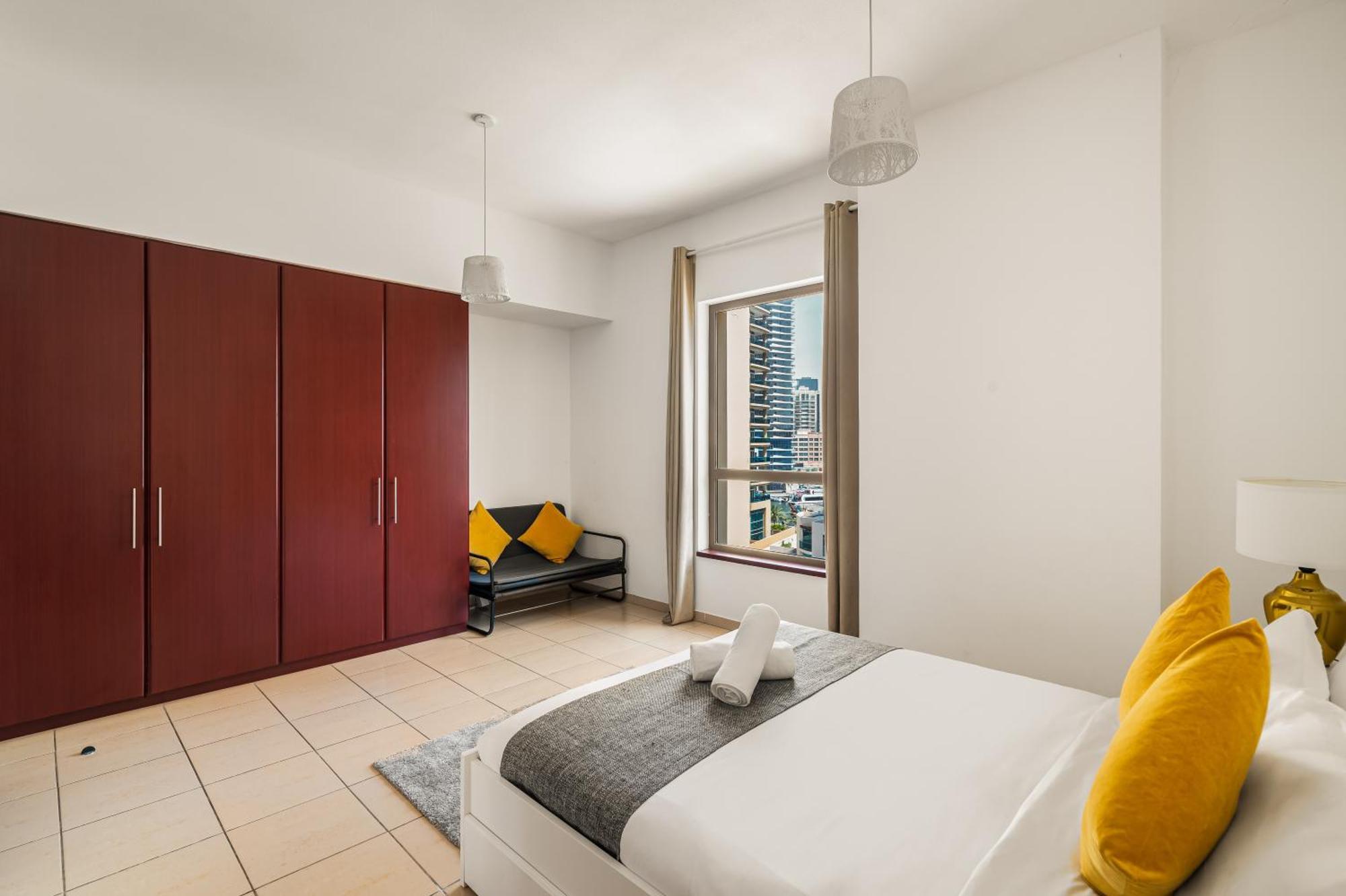 Beautiful 2br & 4br On Jbr Beach, Walking Distance To Bluewaters Island - By Sunkissed Homes شقة *